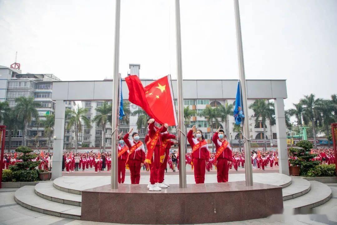 美国经济“无债不欢”，“去美元化”渐成趋势
